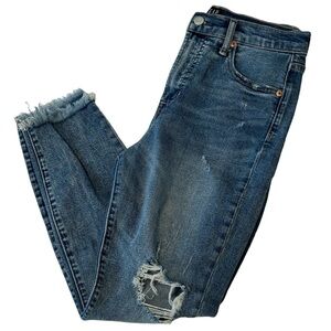 GAP True Skinny Distressed Jeans Size 6/28